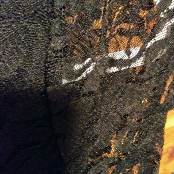 🌸Woman Lace Blouse 🌸 - Picture 4 of 6